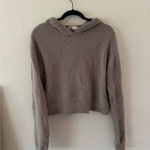 SO Neutral Textured Hooded Pullover in Taupe